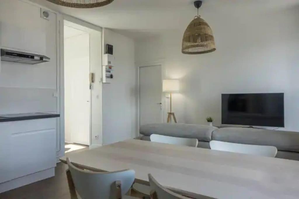Ferienwohnung T2 Le Chatelet Orléans Exterior foto